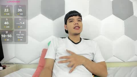 Axel Forte online show from 10-21-25, 01:12