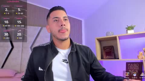 axel_grey_ online show from 03-30-26, 12:39