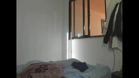 Snapshot of axel_hendrick chatting on 05-31-26, 02:02 axel_hendrick online show from 05-31-26, 02:02