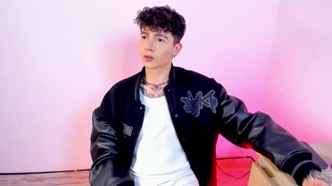 Axel online show from 01-16-26, 03:10