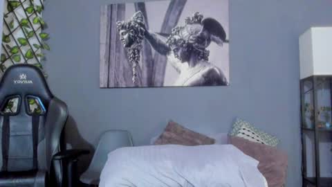 Snapshot of axel_owen chatting on 01-03-25, 12:54 Axel online show from 01-03-25, 12:54