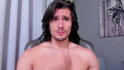 Snapshot of axel_owen chatting on 01-20-25, 10:37 Axel online show from 01-20-25, 10:37