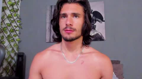 Snapshot of axel_owen chatting on 02-07-25, 09:48 Axel online show from 02-07-25, 09:48