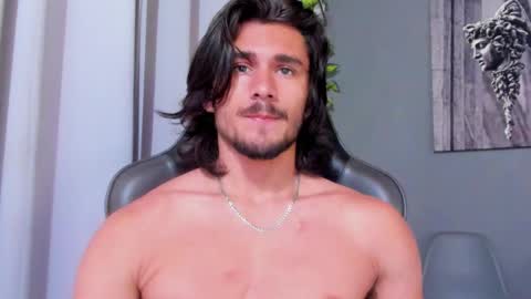 Snapshot of axel_owen chatting on 02-16-25, 07:05 Axel online show from 02-16-25, 07:05