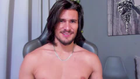 Snapshot of axel_owen chatting on 02-21-25, 11:54 Axel online show from 02-21-25, 11:54