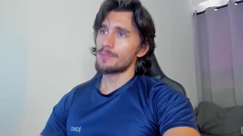 Snapshot of axel_owen chatting on 09-29-25, 03:50 Axel online show from 09-29-25, 03:50