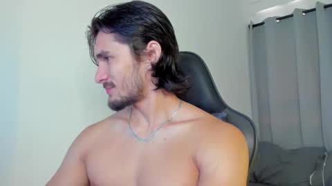 Snapshot of axel_owen chatting on 09-30-25, 04:12 Axel online show from 09-30-25, 04:12