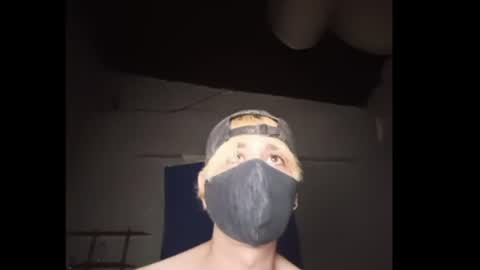 Snapshot of axel_rogue chatting on 06-23-26, 06:11 Axel online show from 06-23-26, 06:11