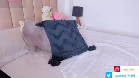 axel slim online show from 09-11-25, 03:01