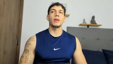 INDEPENDENT MODEL  online show from 09-30-25, 04:23