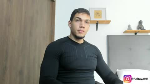 INDEPENDENT MODEL  online show from 07-15-26, 04:45