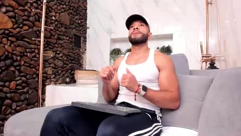 Snapshot of axelgowther_ chatting on 02-28-25, 11:14 Axel Gowther online show from 02-28-25, 11:14