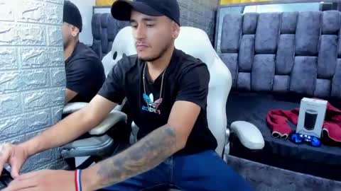 Axell Cross2 online show from 02-26-25, 08:54