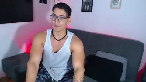 Snapshot of axell_dior chatting on 07-25-26, 02:09 axell online show from 07-25-26, 02:09