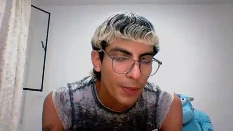 Snapshot of axellatino_ chatting on 12-06-24, 06:15 Axel online show from 12-06-24, 06:15