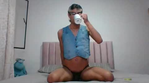 Snapshot of axellatino_ chatting on 12-13-24, 01:48 Axel online show from 12-13-24, 01:48