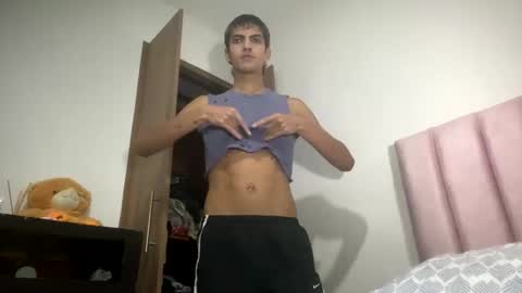 Snapshot of axellatino_ chatting on 01-03-25, 01:38 Axel online show from 01-03-25, 01:38