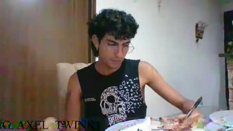 Snapshot of axellatino_ chatting on 09-30-25, 02:16 Axel online show from 09-30-25, 02:16