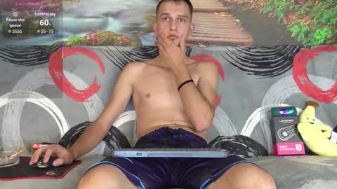 Snapshot of axelmaxximo chatting on 09-27-25, 03:00 Axxel online show from 09-27-25, 03:00