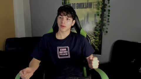 Snapshot of axelraven chatting on 12-11-24, 01:39 Axel Raven online show from 12-11-24, 01:39