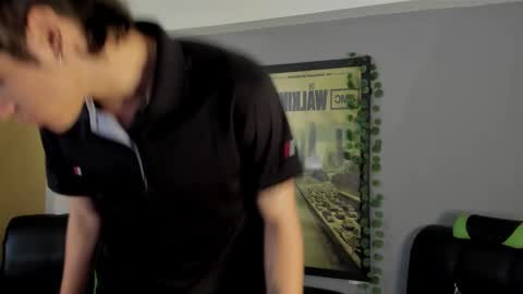 Snapshot of axelraven chatting on 12-27-24, 05:05 Axel Raven online show from 12-27-24, 05:05