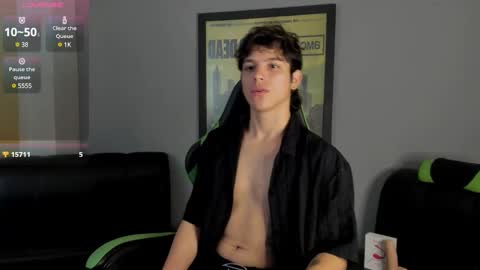 Snapshot of axelraven chatting on 01-18-25, 02:23 Axel Raven online show from 01-18-25, 02:23