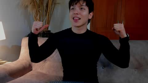 Snapshot of axelraven chatting on 11-12-25, 03:01 Axel Raven online show from 11-12-25, 03:01