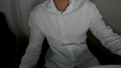 Axl online show from 09-19-25, 08:31