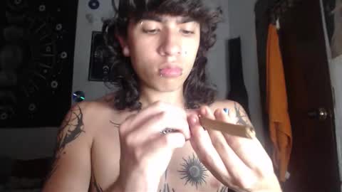 Snapshot of axl_kush_ chatting on 11-29-25, 02:36 Axel Kush online show from 11-29-25, 02:36