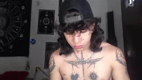 Snapshot of axl_kush_ chatting on 12-01-25, 06:02 Axel Kush online show from 12-01-25, 06:02