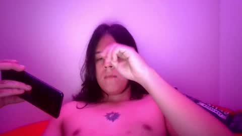 Snapshot of axlrose_999 chatting on 04-13-26, 03:06 Axel online show from 04-13-26, 03:06