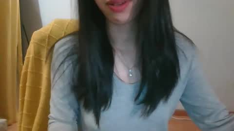 Snapshot of axuepetitt chatting on 02-16-26, 05:47 axue online show from 02-16-26, 05:47