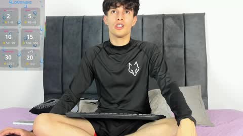 Axxxel  online show from 04-02-26, 01:47