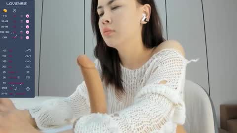 Aya online show from 11-26-25, 02:40