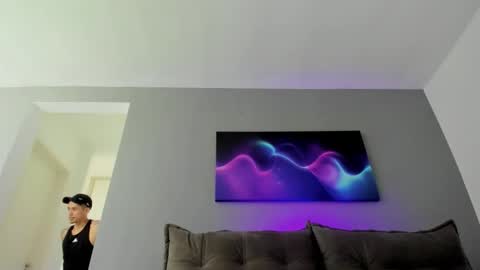 Snapshot of ayjeeem chatting on 10-21-25, 02:29 Andr online show from 10-21-25, 02:29