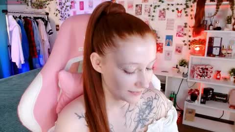 Ayla hill online show from 11-18-25, 06:56