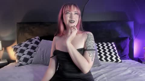 Snapshot of aylen_darkmoor chatting on 02-06-25, 09:17 Aylen online show from 02-06-25, 09:17