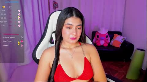 Snapshot of aylenmiller_ chatting on 09-26-25, 02:04 Aylen online show from 09-26-25, 02:04