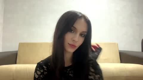 Amina online show from 05-17-26, 07:43