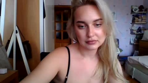 aylinn9999 online show from 07-28-26, 11:50