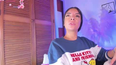 Aylin  online show from 09-30-25, 09:25