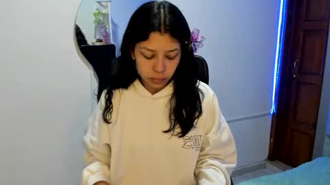 aysha_winxx online show from 11-12-25, 03:18