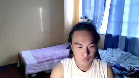 ayumi online show from 10-05-25, 10:51