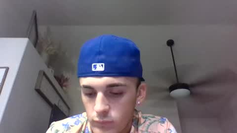 az2312752908 online show from 04-06-26, 12:52