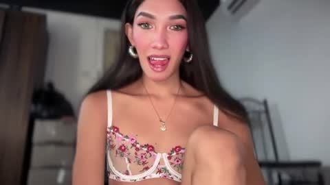 Snapshot of azalea_cum69 chatting on 06-11-26, 02:11 azalea_cum69 online show from 06-11-26, 02:11