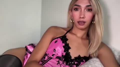 Snapshot of azalea_cum69 chatting on 07-14-26, 05:34 azalea_cum69 online show from 07-14-26, 05:34
