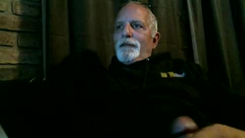 Snapshot of azjohnny chatting on 11-22-25, 02:43 azjohnny online show from 11-22-25, 02:43