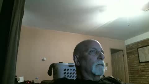 Snapshot of azjohnny chatting on 04-05-26, 11:02 azjohnny online show from 04-05-26, 11:02