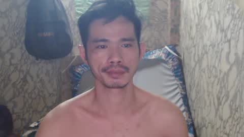 Snapshot of azn_philip chatting on 01-11-25, 09:26 Philip online show from 01-11-25, 09:26