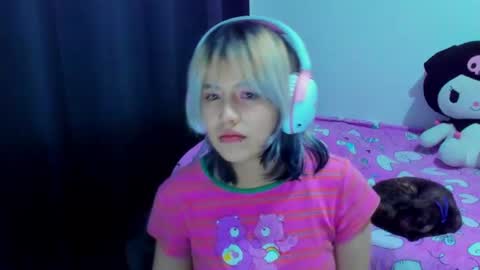 Azu Moure online show from 07-31-26, 06:24